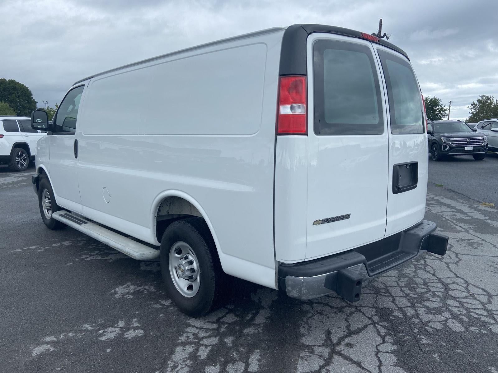 2025 Chevrolet Express Cargo Van RWD 2500 135"