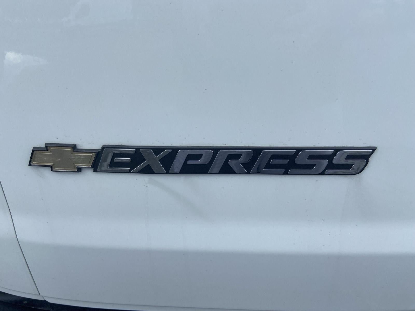 2025 Chevrolet Express Cargo Van RWD 2500 135"