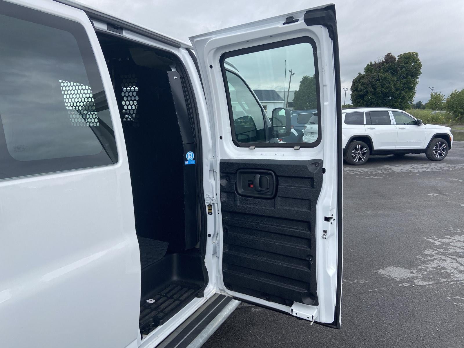 2025 Chevrolet Express Cargo Van RWD 2500 135"