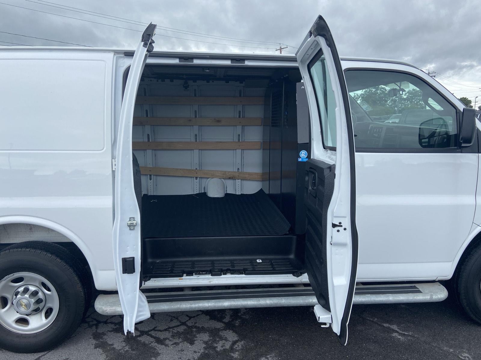 2025 Chevrolet Express Cargo Van RWD 2500 135"