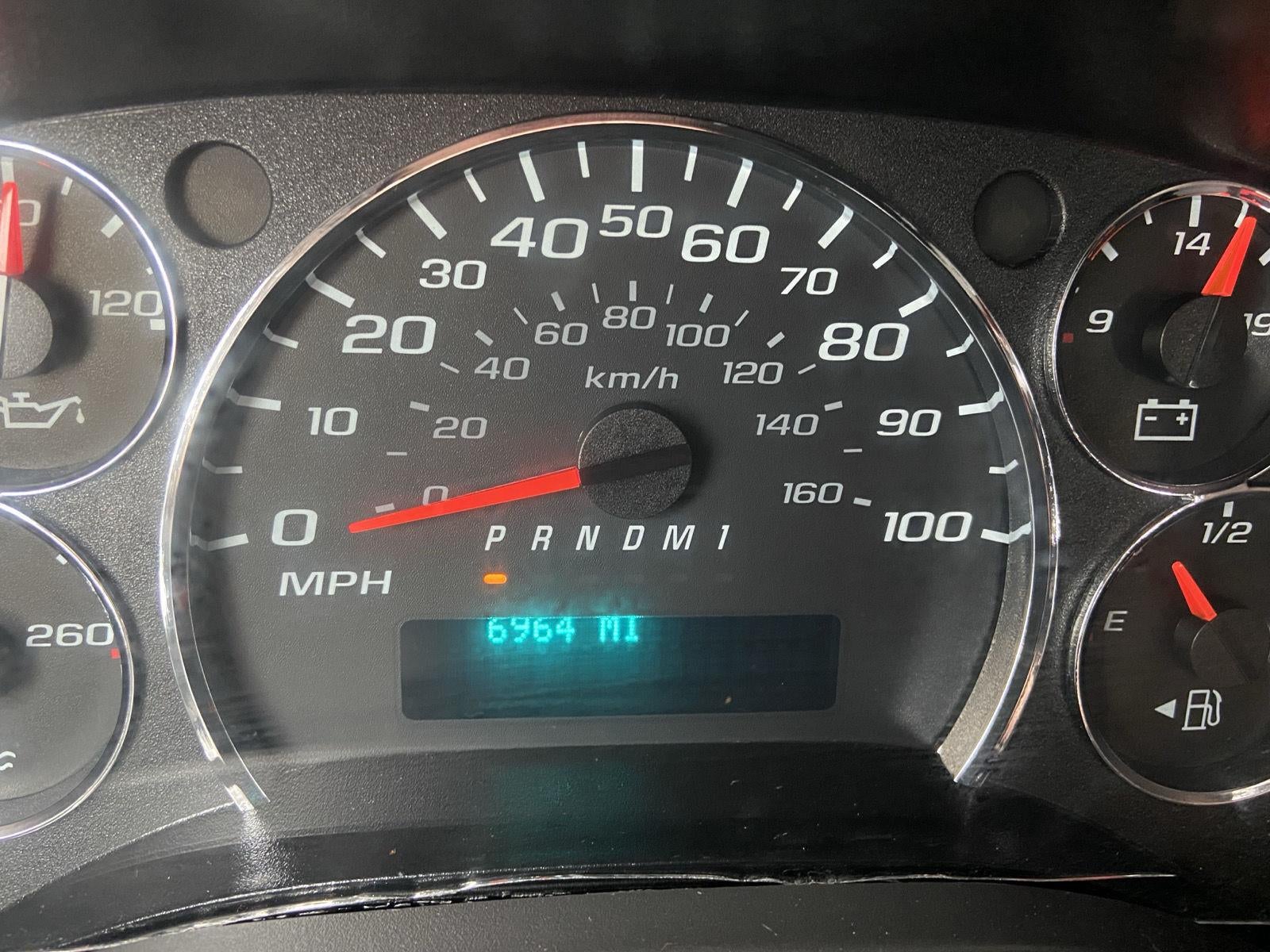 2025 Chevrolet Express Cargo Van RWD 2500 135"