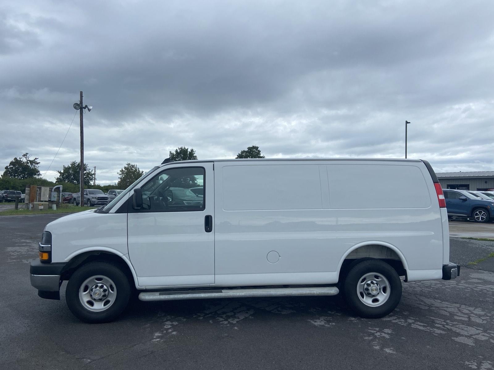 2025 Chevrolet Express Cargo Van RWD 2500 135"