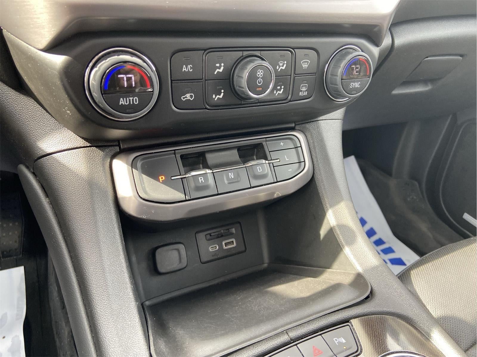2023 GMC Acadia AT4