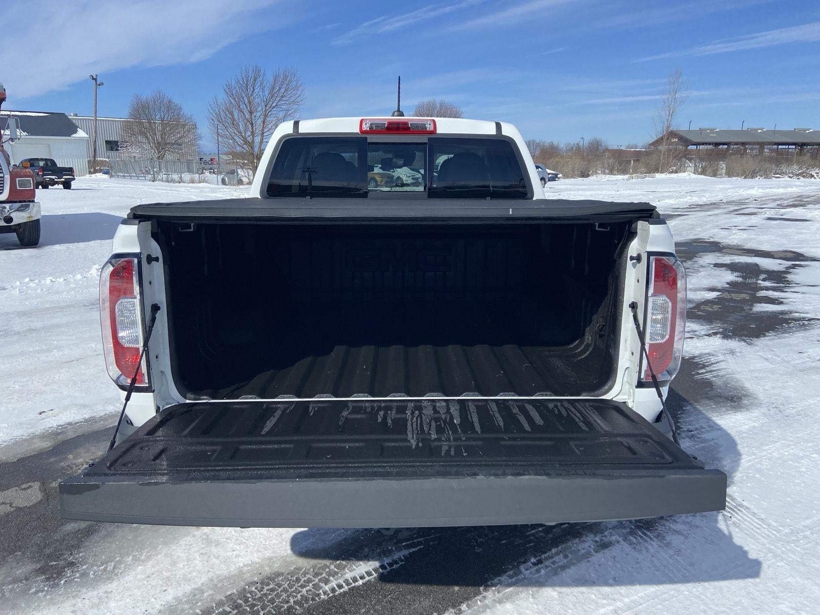 2022 GMC Canyon 4WD AT4 w/Leather