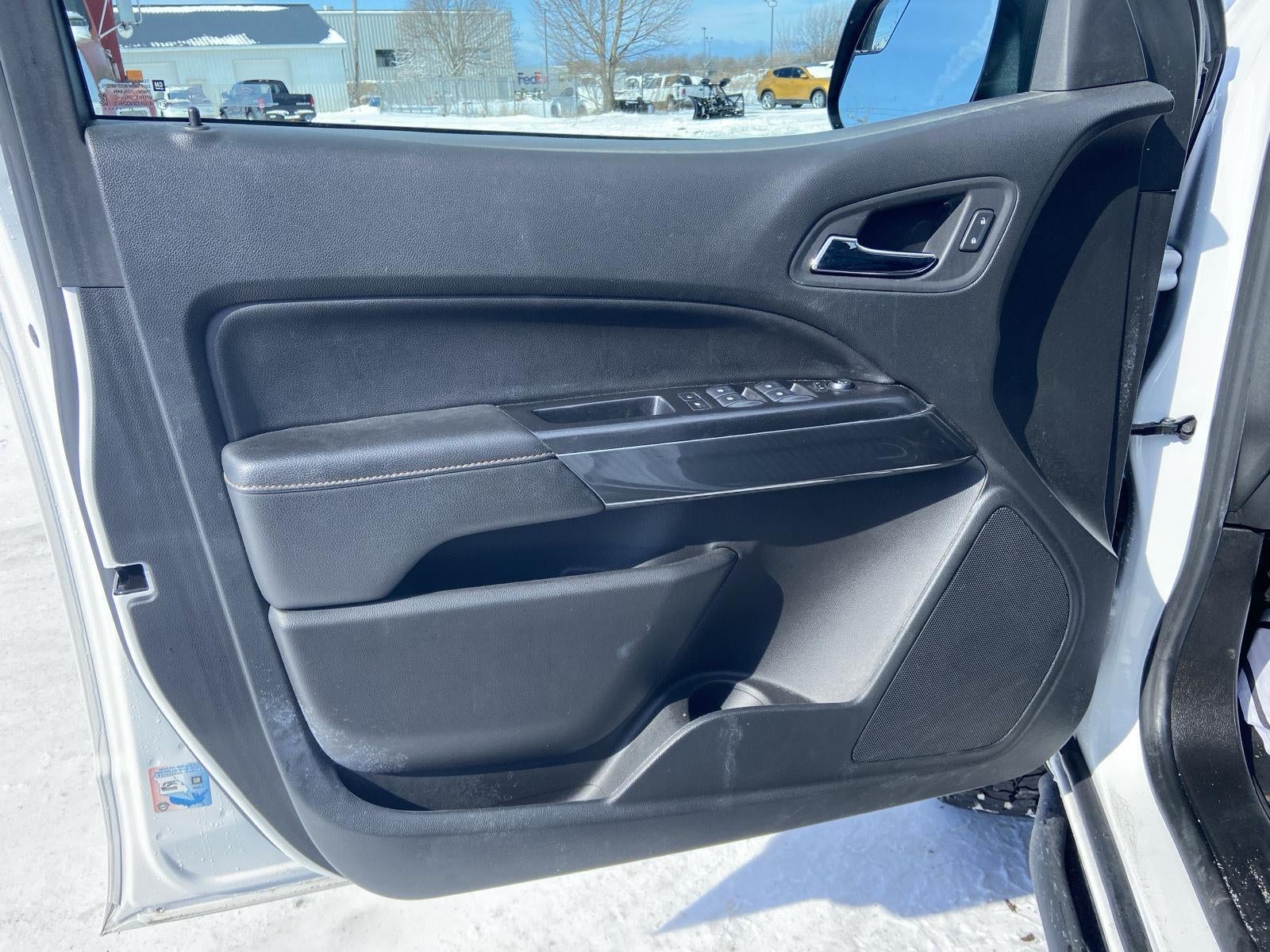 2022 GMC Canyon 4WD AT4 w/Leather