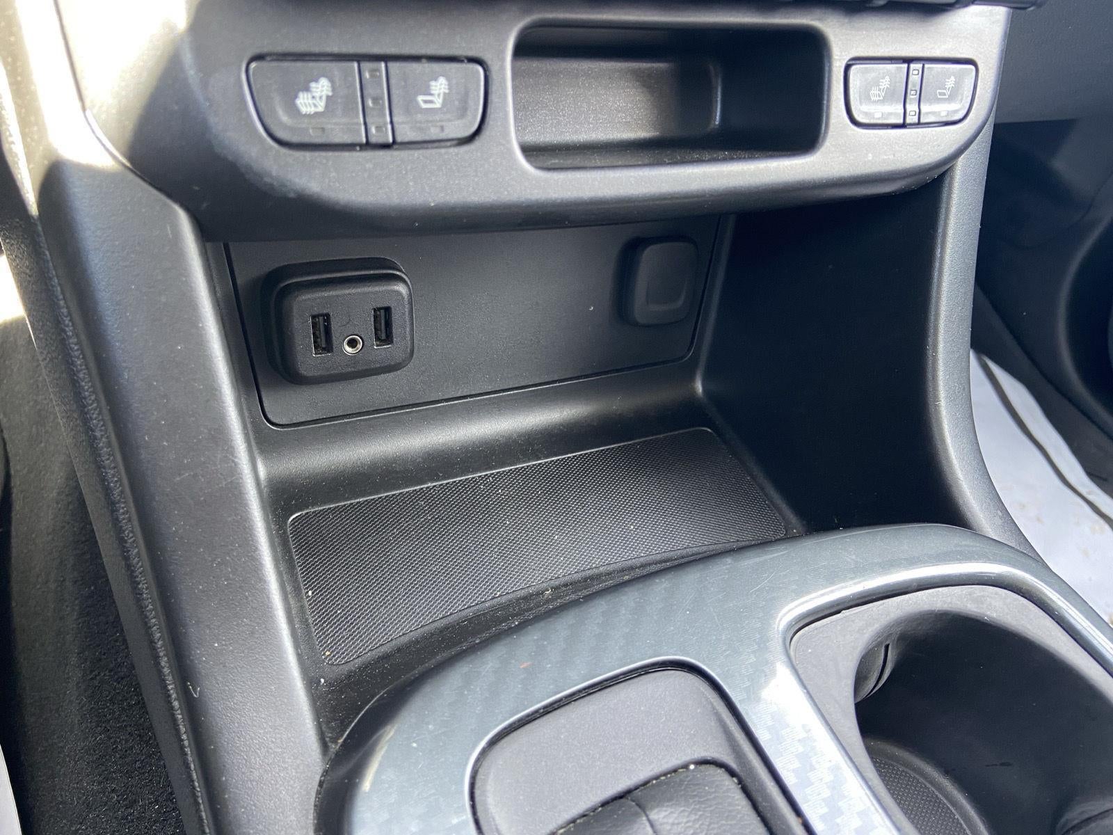 2022 GMC Canyon 4WD AT4 w/Leather