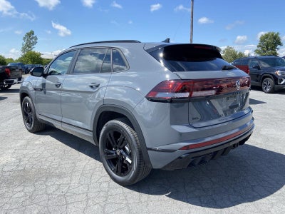 2026 Volkswagen Atlas Cross Sport 2.0T SEL R-Line Black