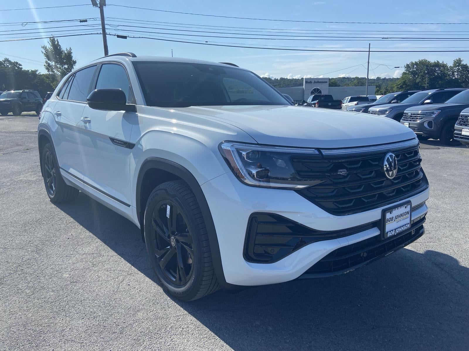 2026 Volkswagen Atlas Cross Sport 2.0T SEL R-Line Black