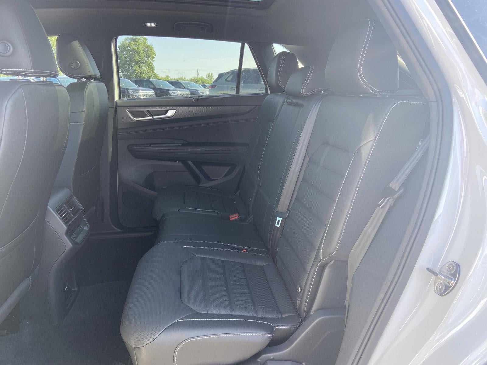 2026 Volkswagen Atlas Cross Sport 2.0T SEL R-Line Black