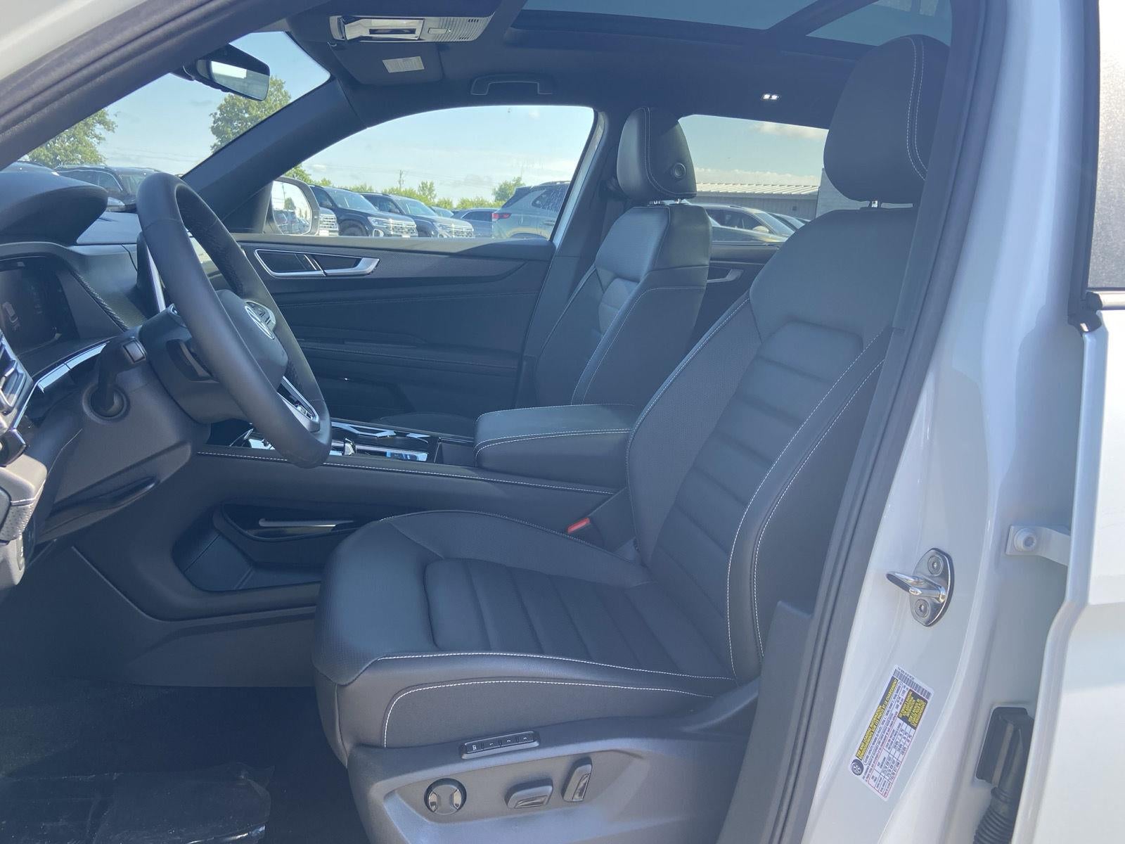 2026 Volkswagen Atlas Cross Sport 2.0T SEL R-Line Black