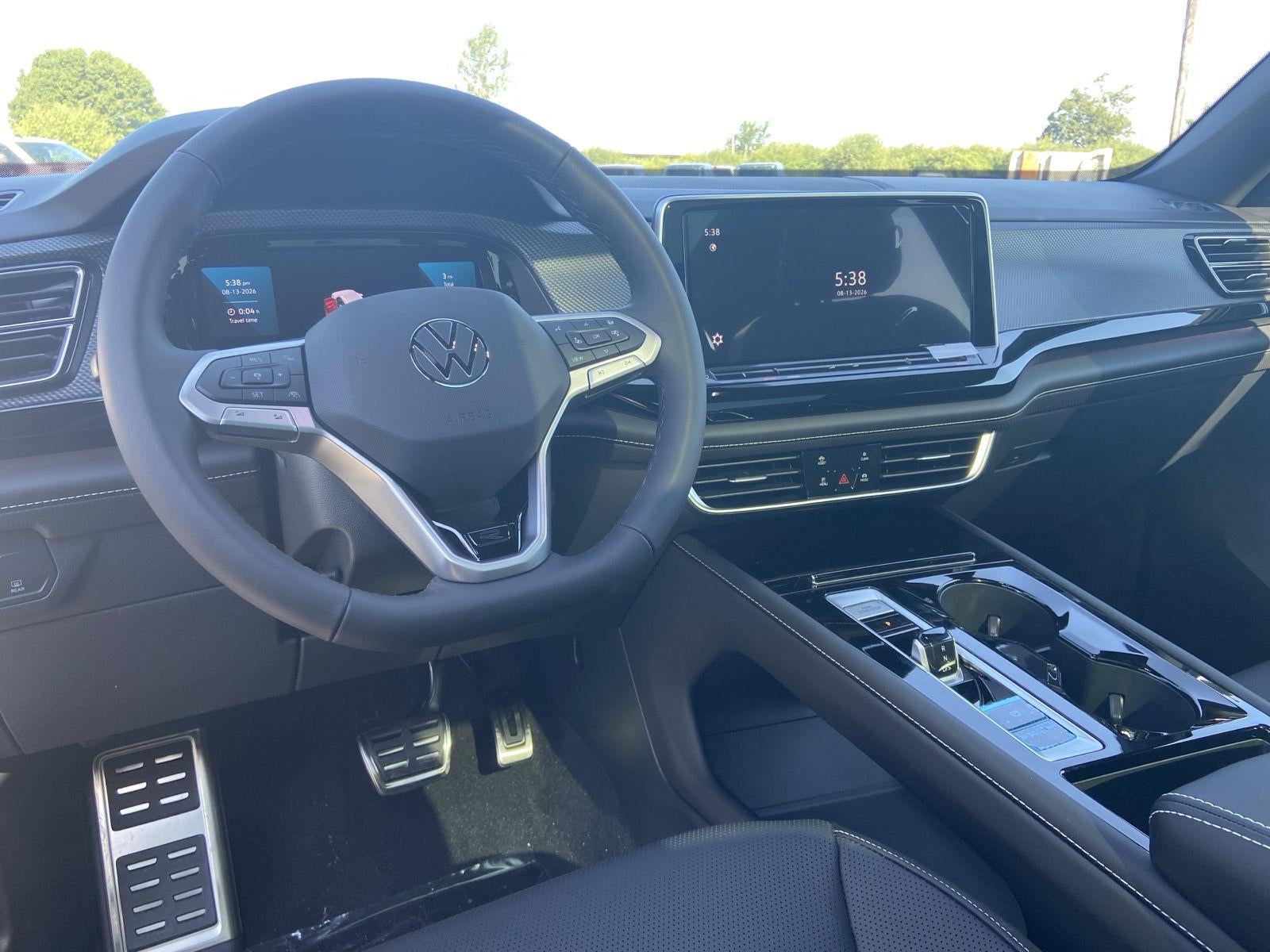 2026 Volkswagen Atlas Cross Sport 2.0T SEL R-Line Black
