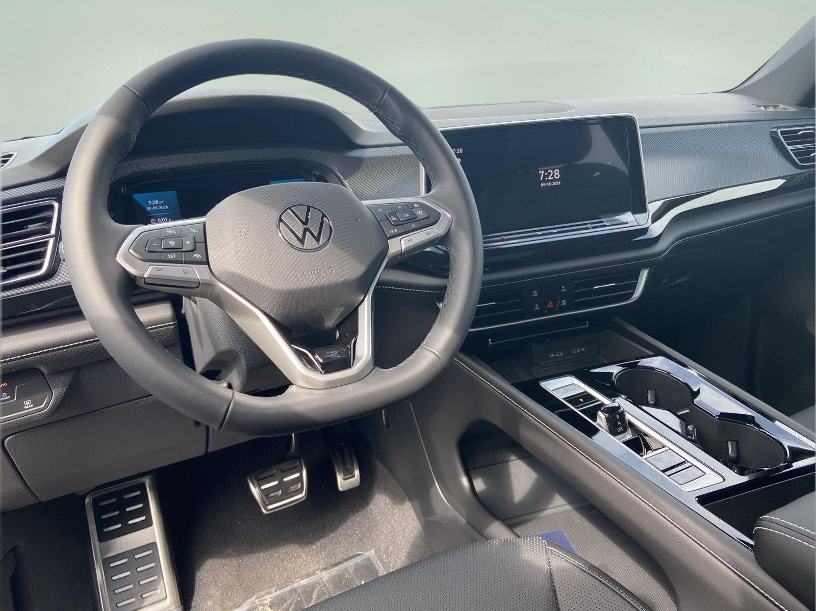 2026 Volkswagen Atlas Cross Sport 2.0T SEL R-Line Black