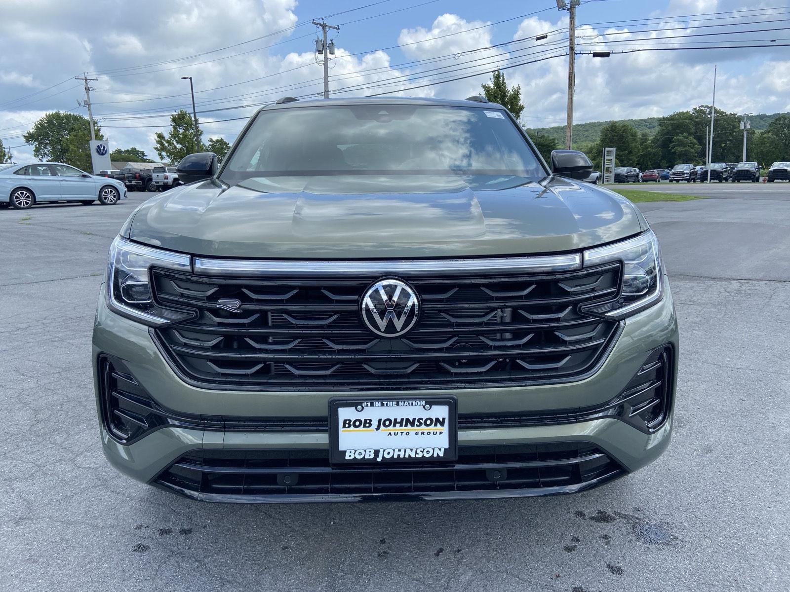 2026 Volkswagen Atlas Cross Sport 2.0T SEL R-Line Black