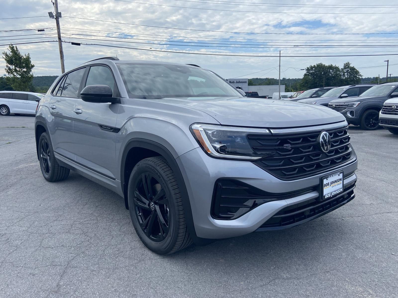 2026 Volkswagen Atlas Cross Sport 2.0T SEL R-Line Black