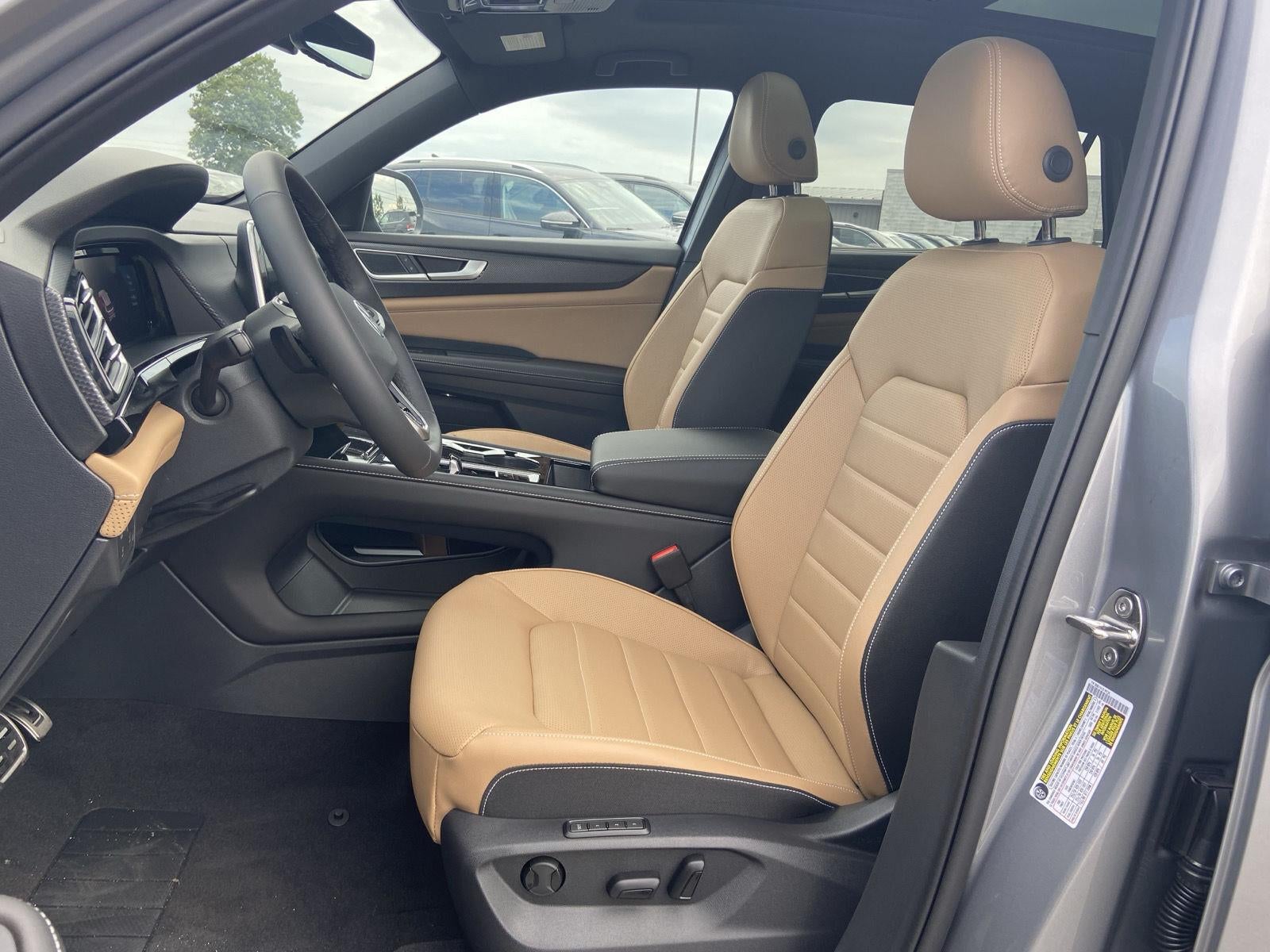 2026 Volkswagen Atlas Cross Sport 2.0T SEL R-Line Black
