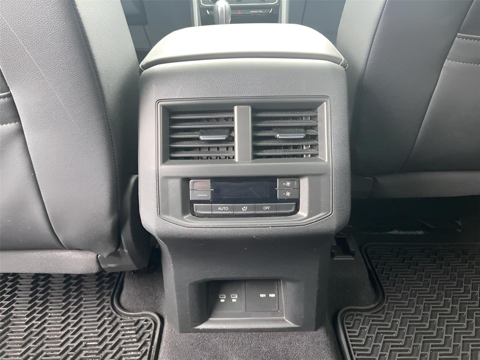 2022 Volkswagen Atlas 3.6L V6 SEL R-Line