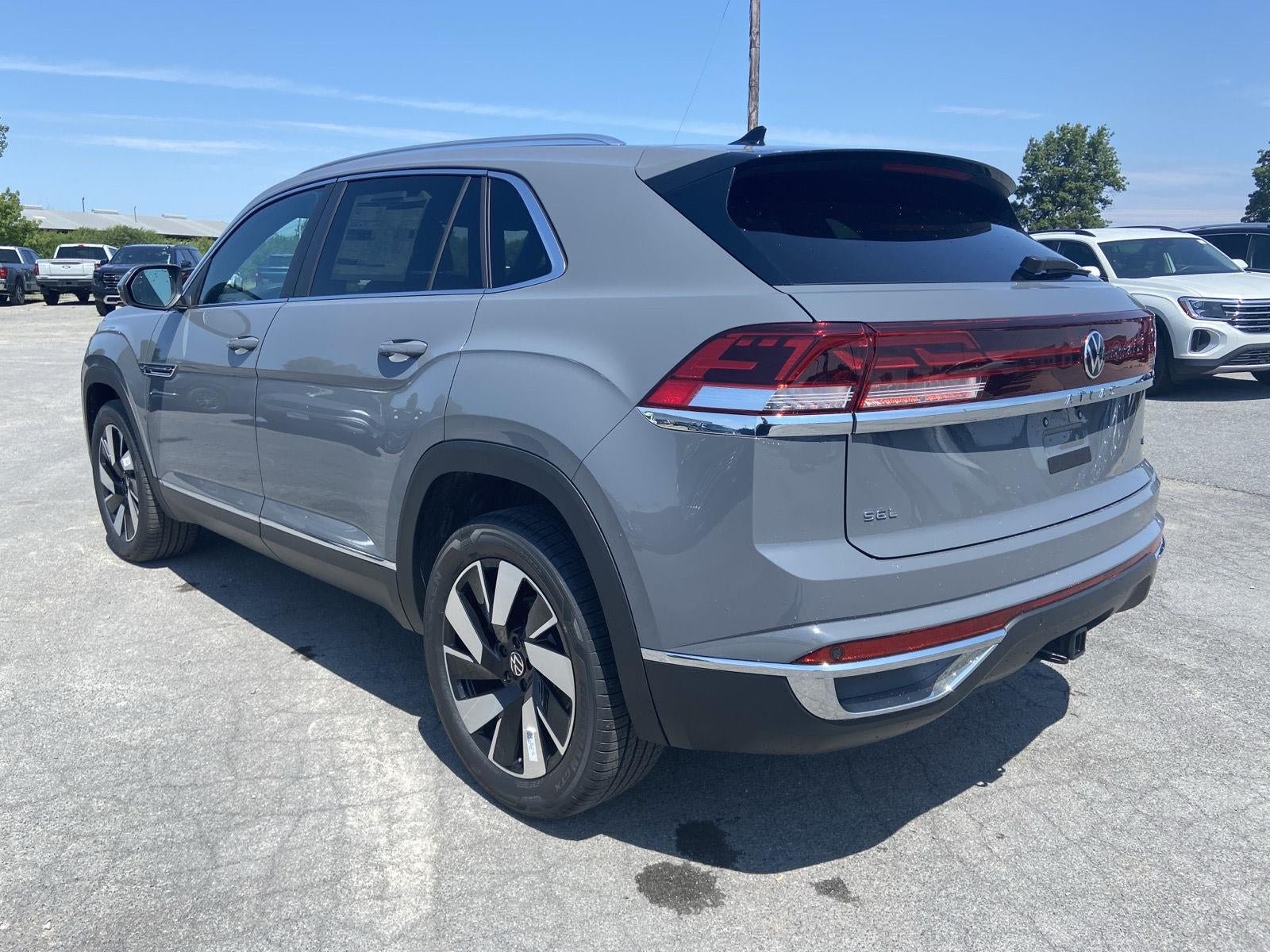 2026 Volkswagen Atlas Cross Sport 2.0T SEL