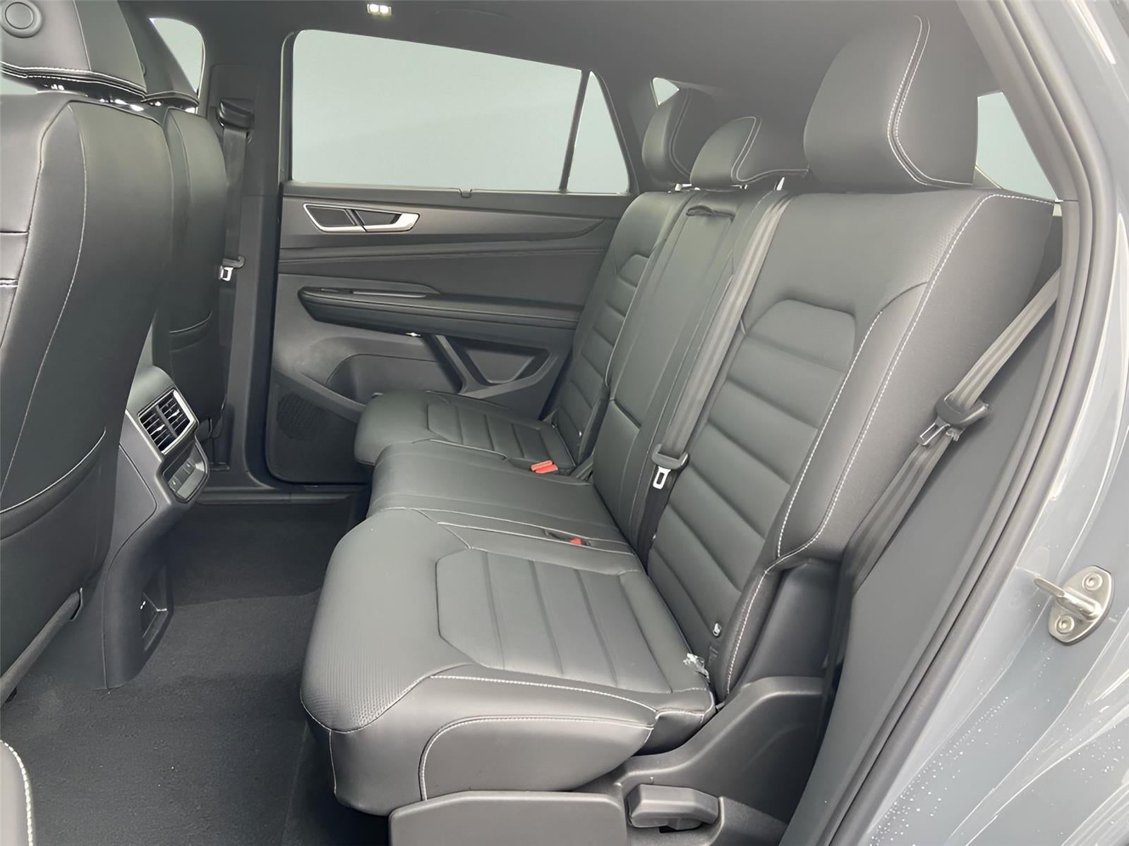 2026 Volkswagen Atlas Cross Sport 2.0T SEL