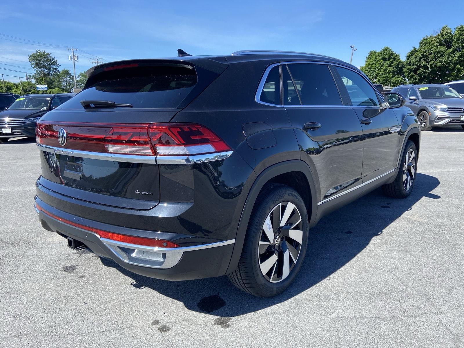 2026 Volkswagen Atlas Cross Sport 2.0T SEL