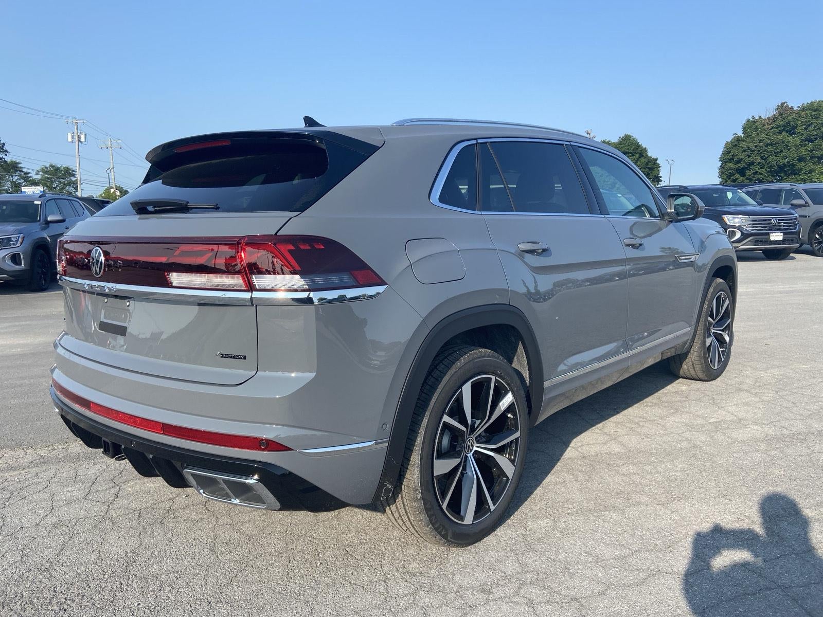 2026 Volkswagen Atlas Cross Sport 2.0T SEL Premium R-Line