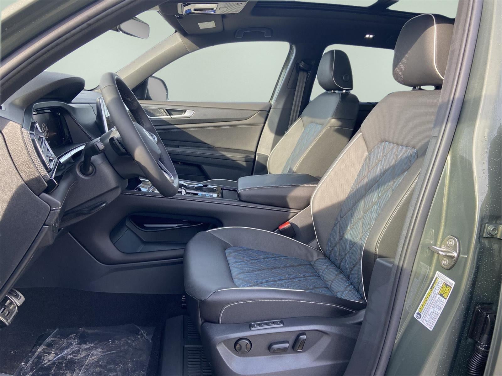 2026 Volkswagen Atlas Cross Sport 2.0T SEL Premium R-Line