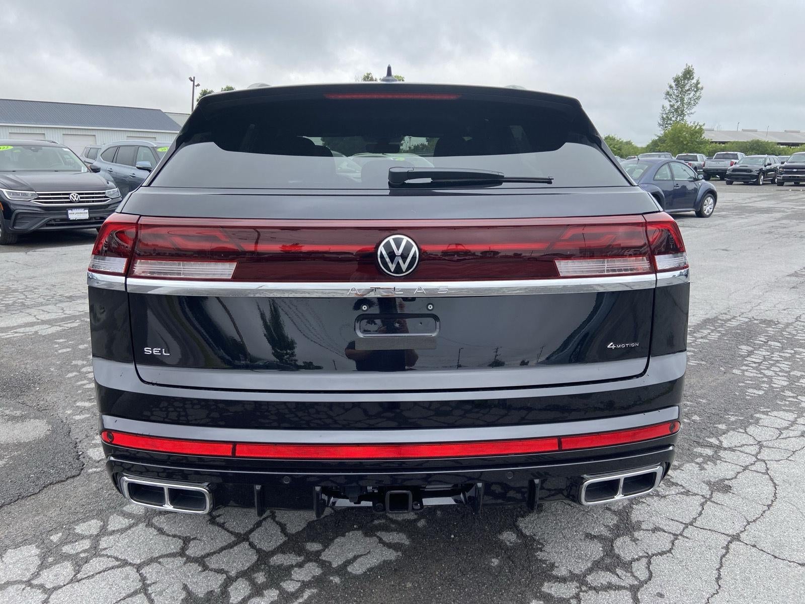 2026 Volkswagen Atlas Cross Sport 2.0T SEL Premium R-Line