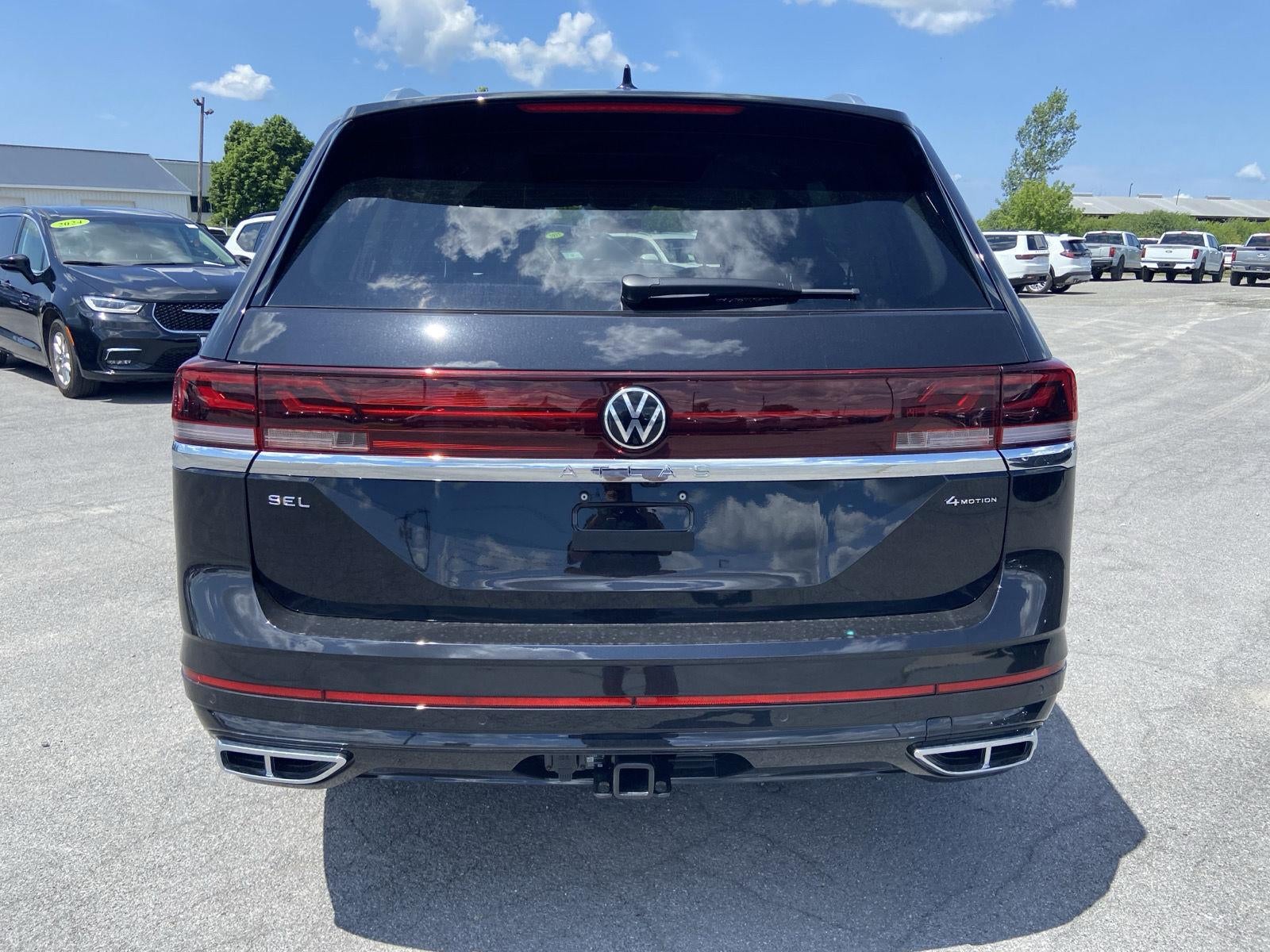 2026 Volkswagen Atlas 2.0T SEL Premium R-Line