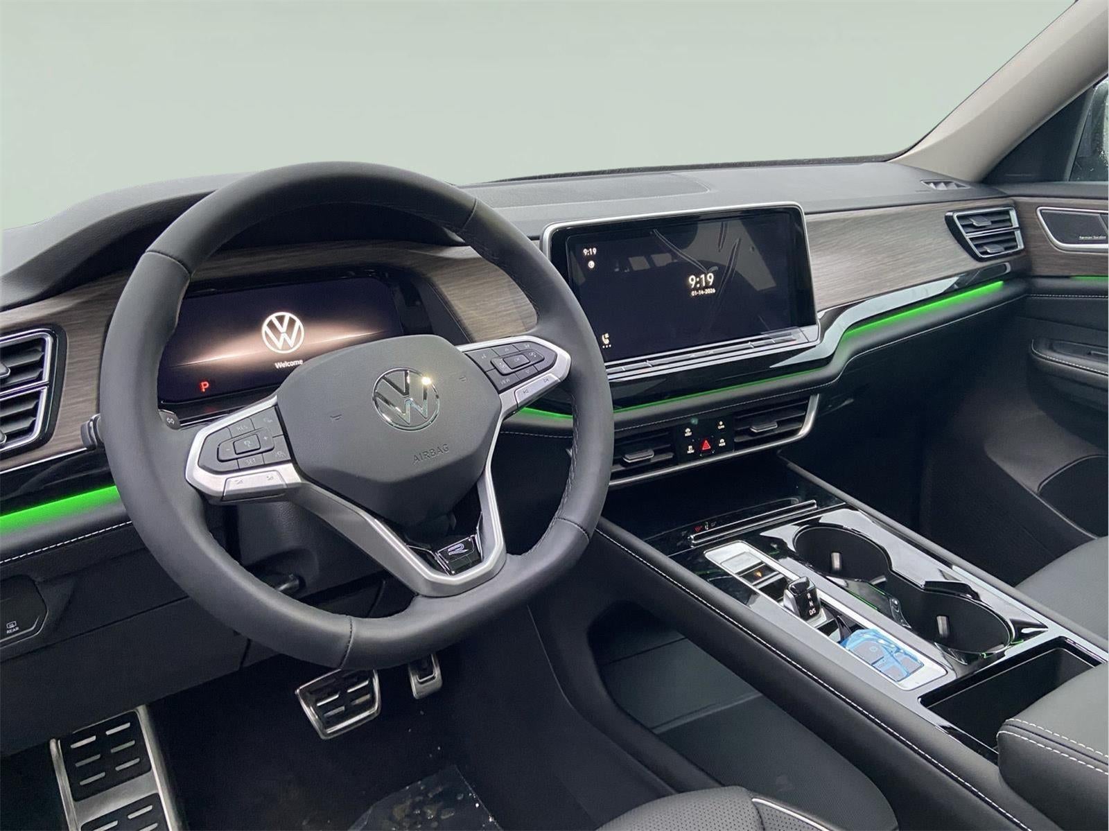 2026 Volkswagen Atlas 2.0T SEL Premium R-Line