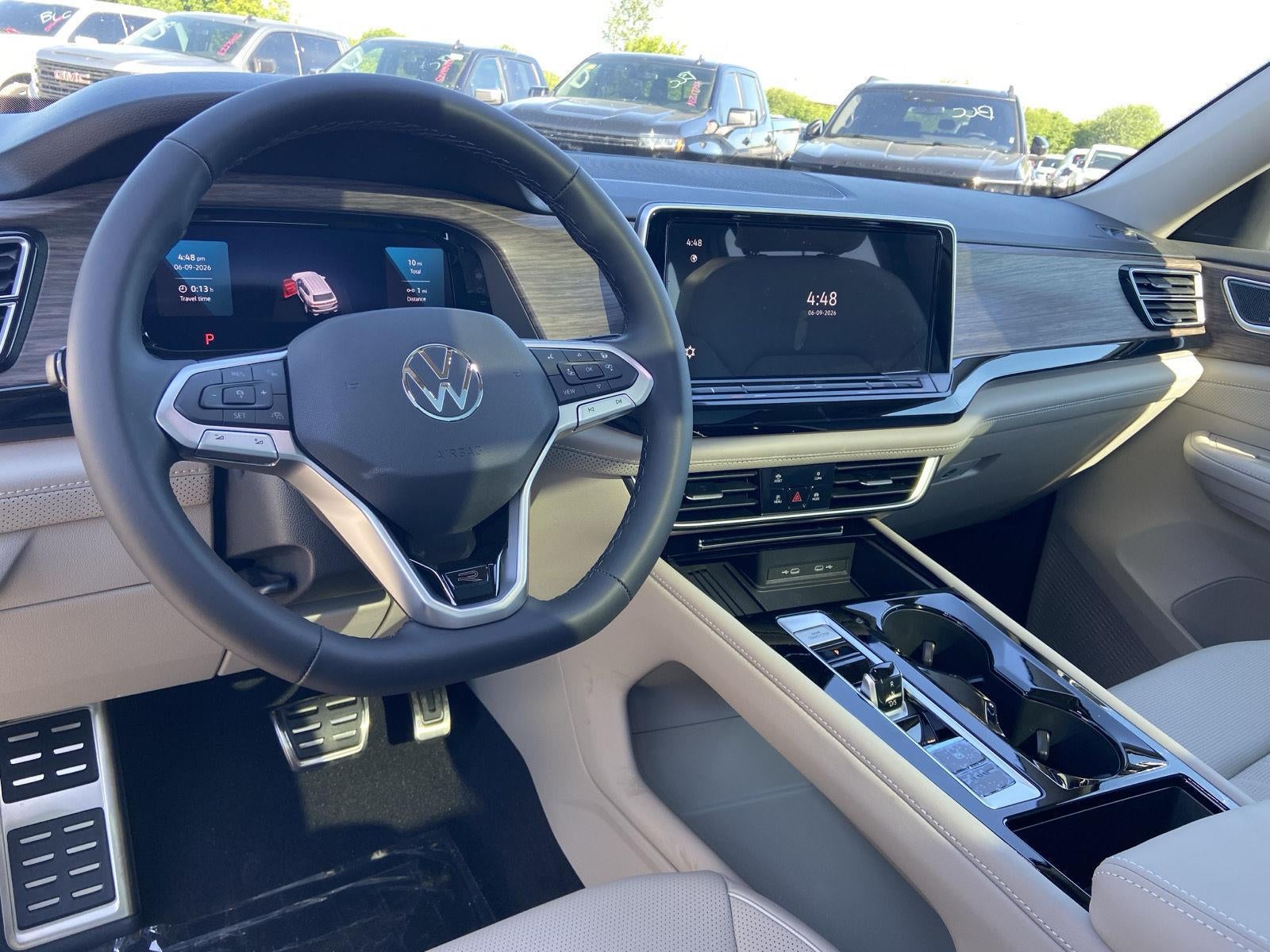 2026 Volkswagen Atlas 2.0T SEL Premium R-Line