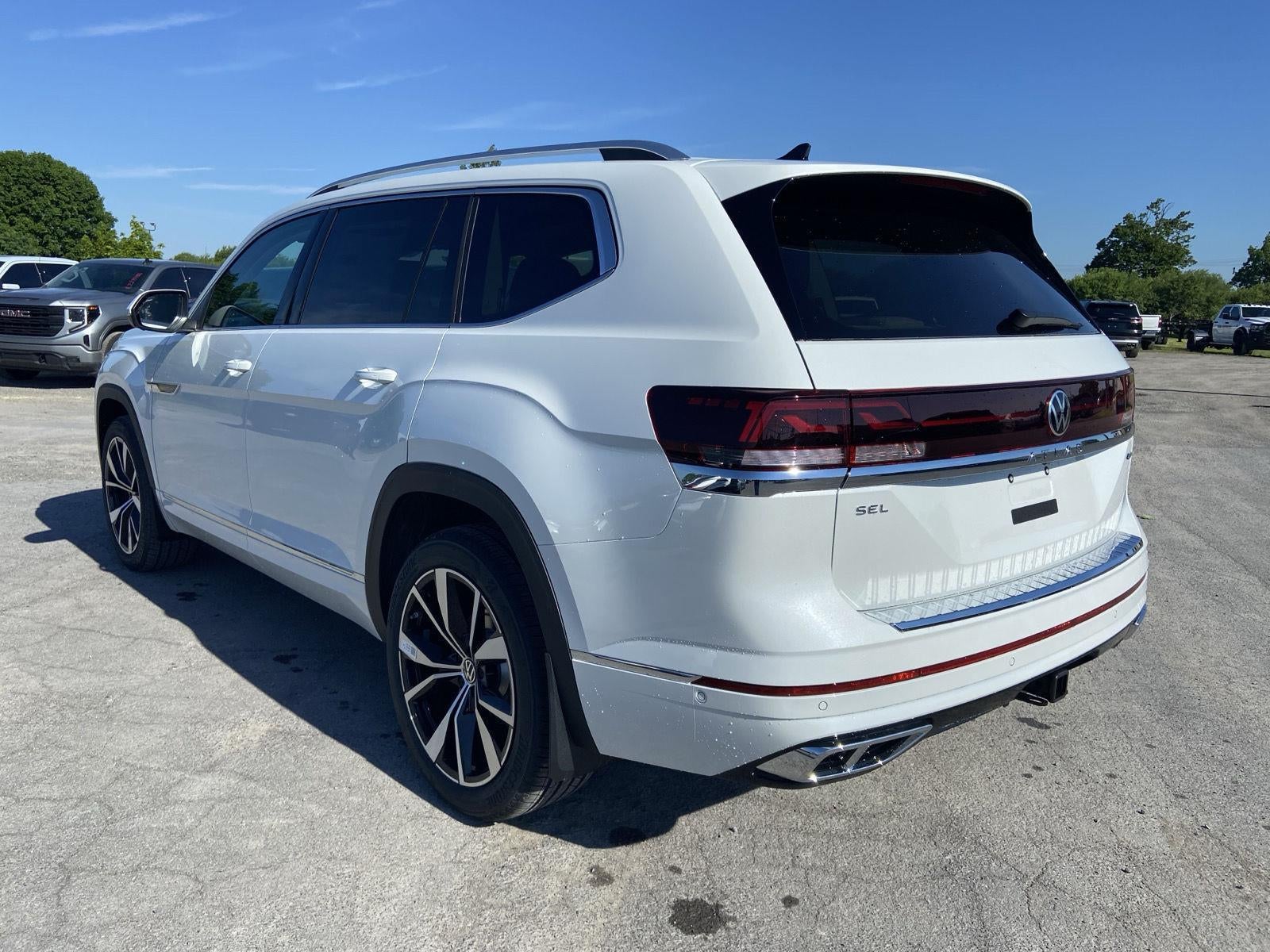 2026 Volkswagen Atlas 2.0T SEL Premium R-Line