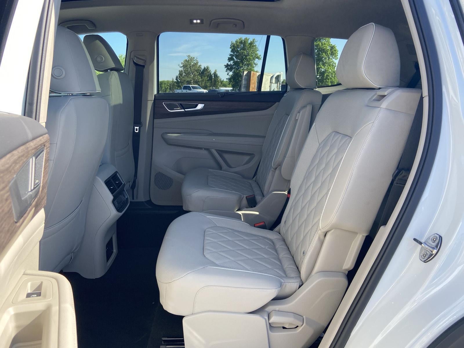 2026 Volkswagen Atlas 2.0T SEL Premium R-Line