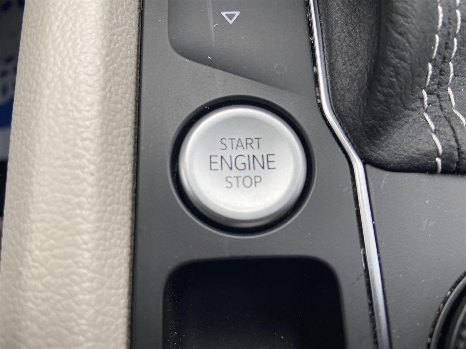 2023 Volkswagen Atlas 3.6L V6 SEL Premium R-Line