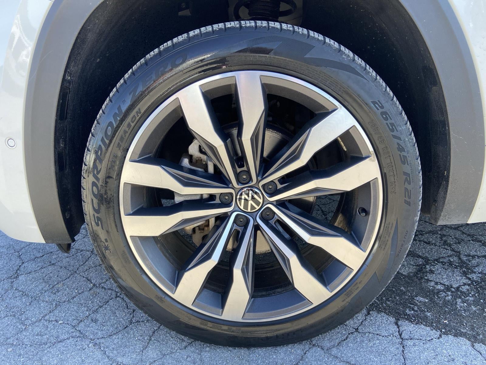 2023 Volkswagen Atlas 3.6L V6 SEL Premium R-Line