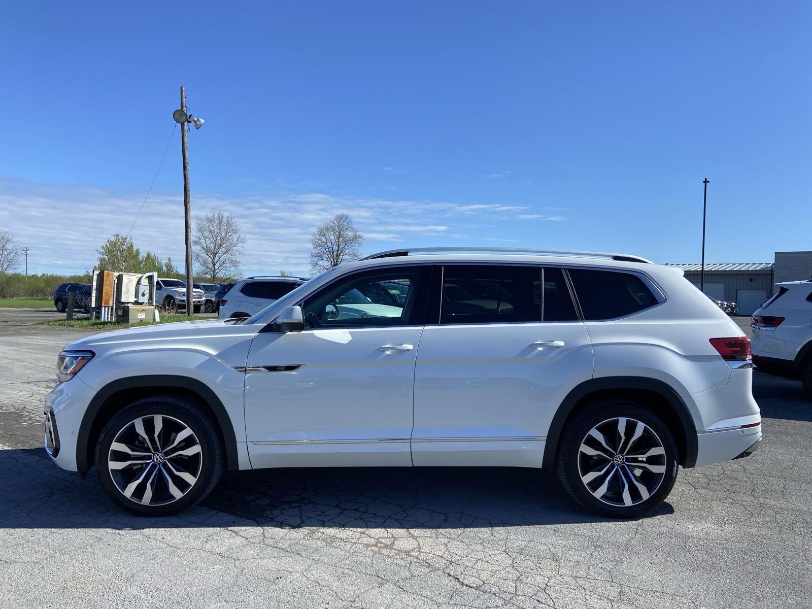 2023 Volkswagen Atlas 3.6L V6 SEL Premium R-Line