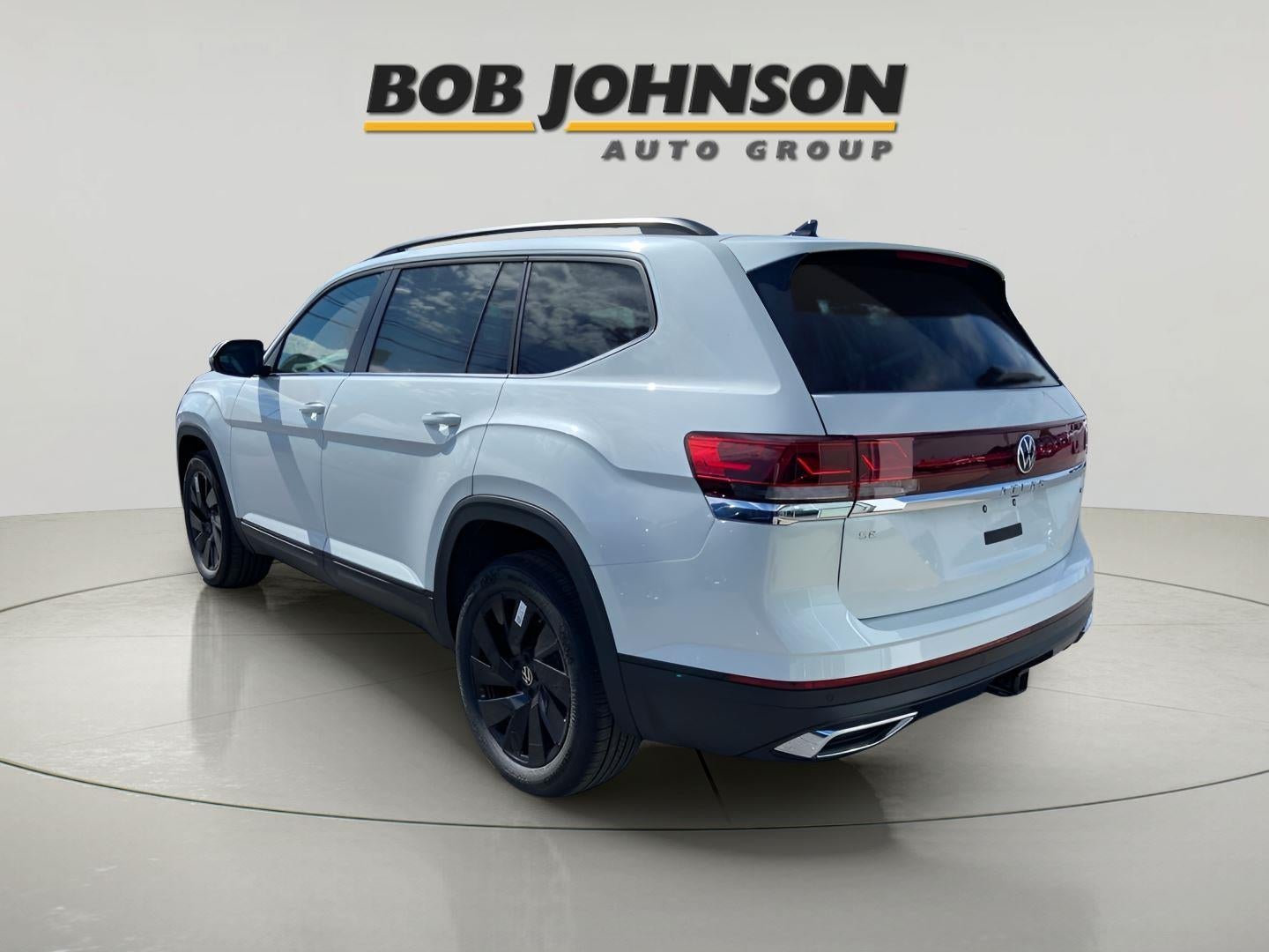 2026 Volkswagen Atlas 2.0T SE w/ Technology