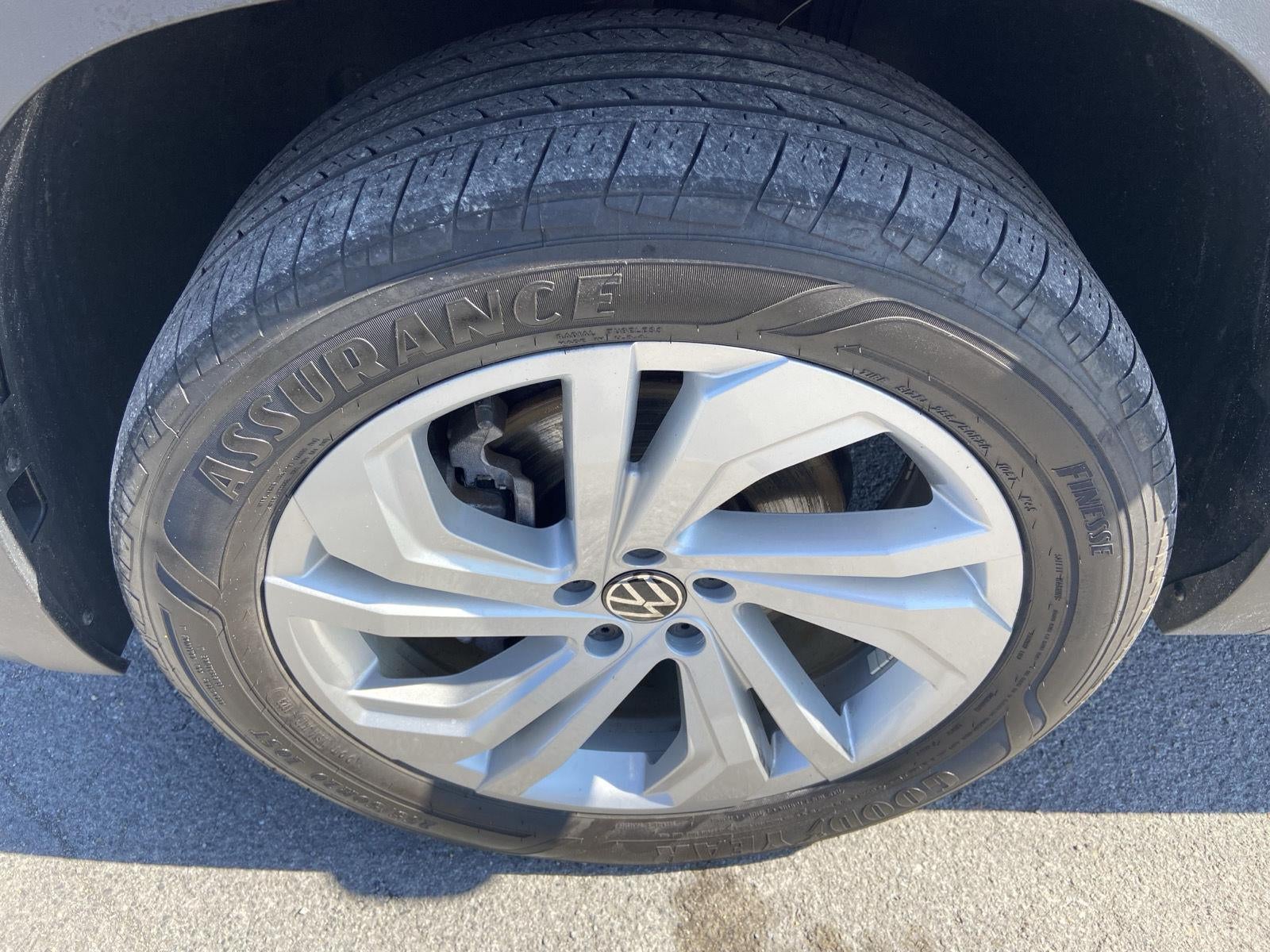 2023 Volkswagen Atlas 3.6L V6 SE w/Technology