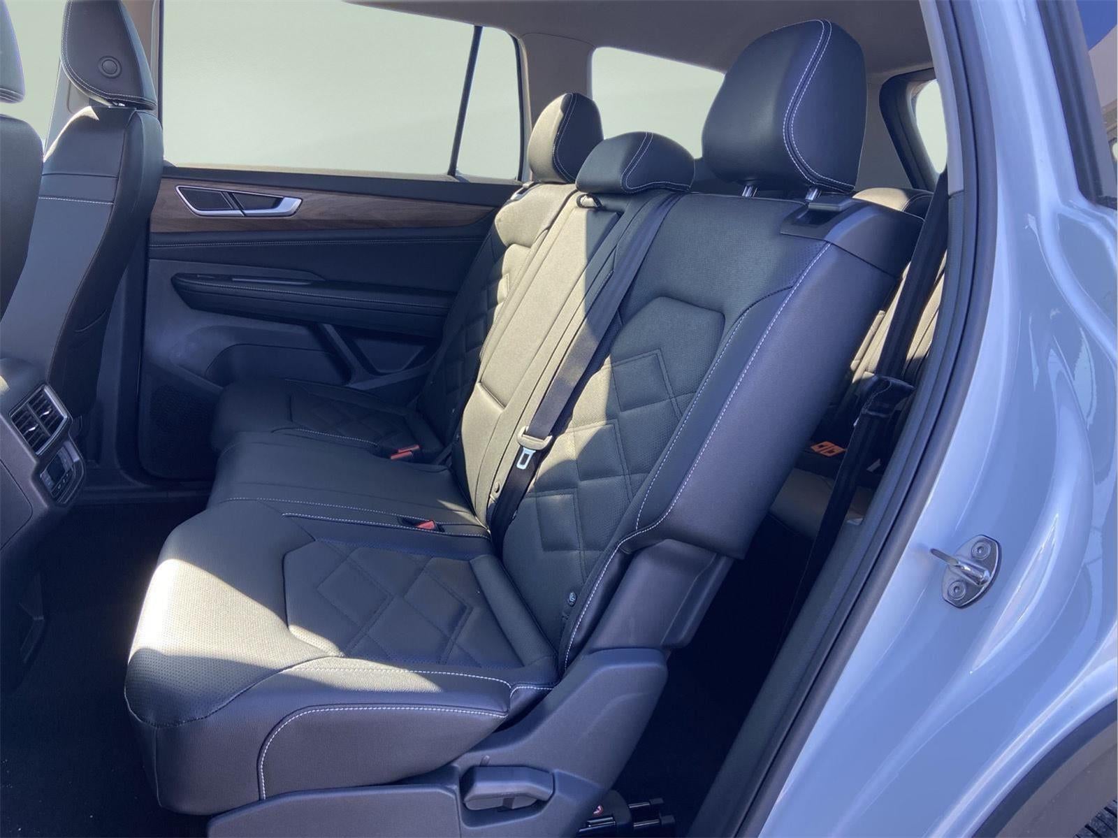 2026 Volkswagen Atlas 2.0T SE