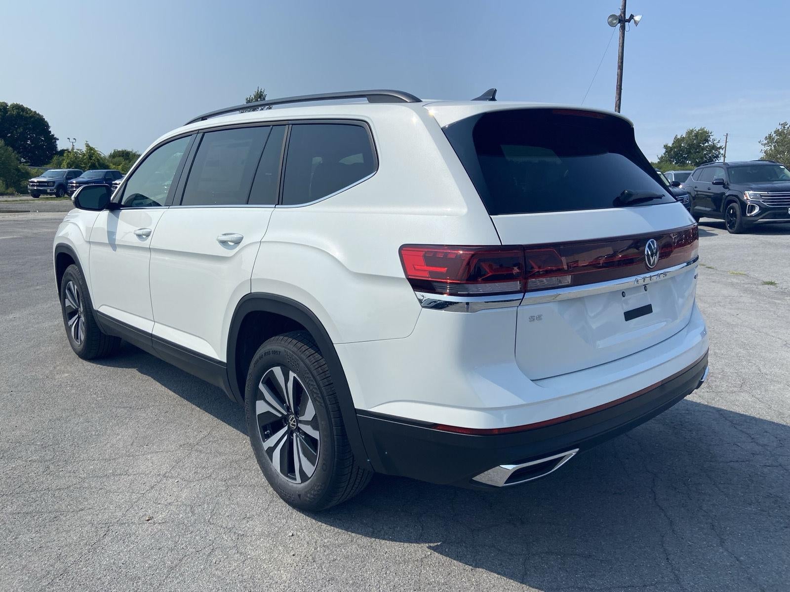2026 Volkswagen Atlas 2.0T SE
