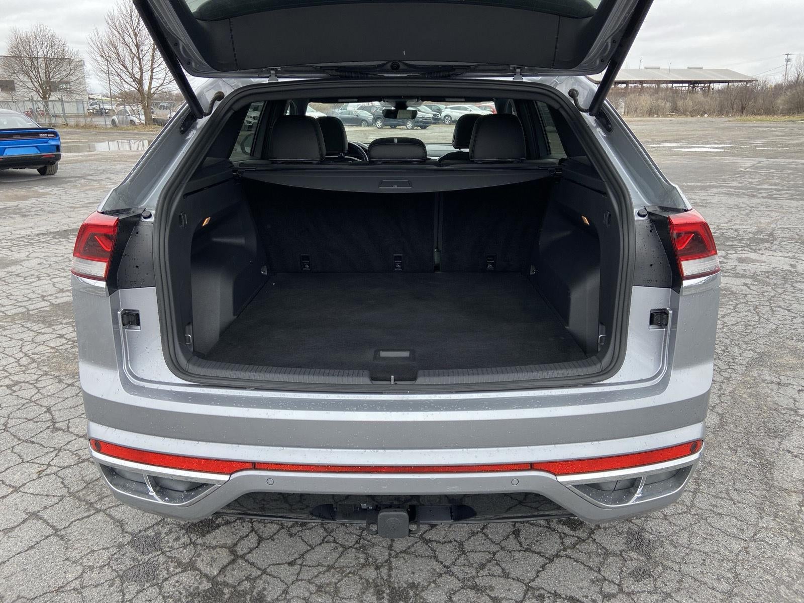2022 Volkswagen Atlas Cross Sport 3.6L V6 SEL R-Line