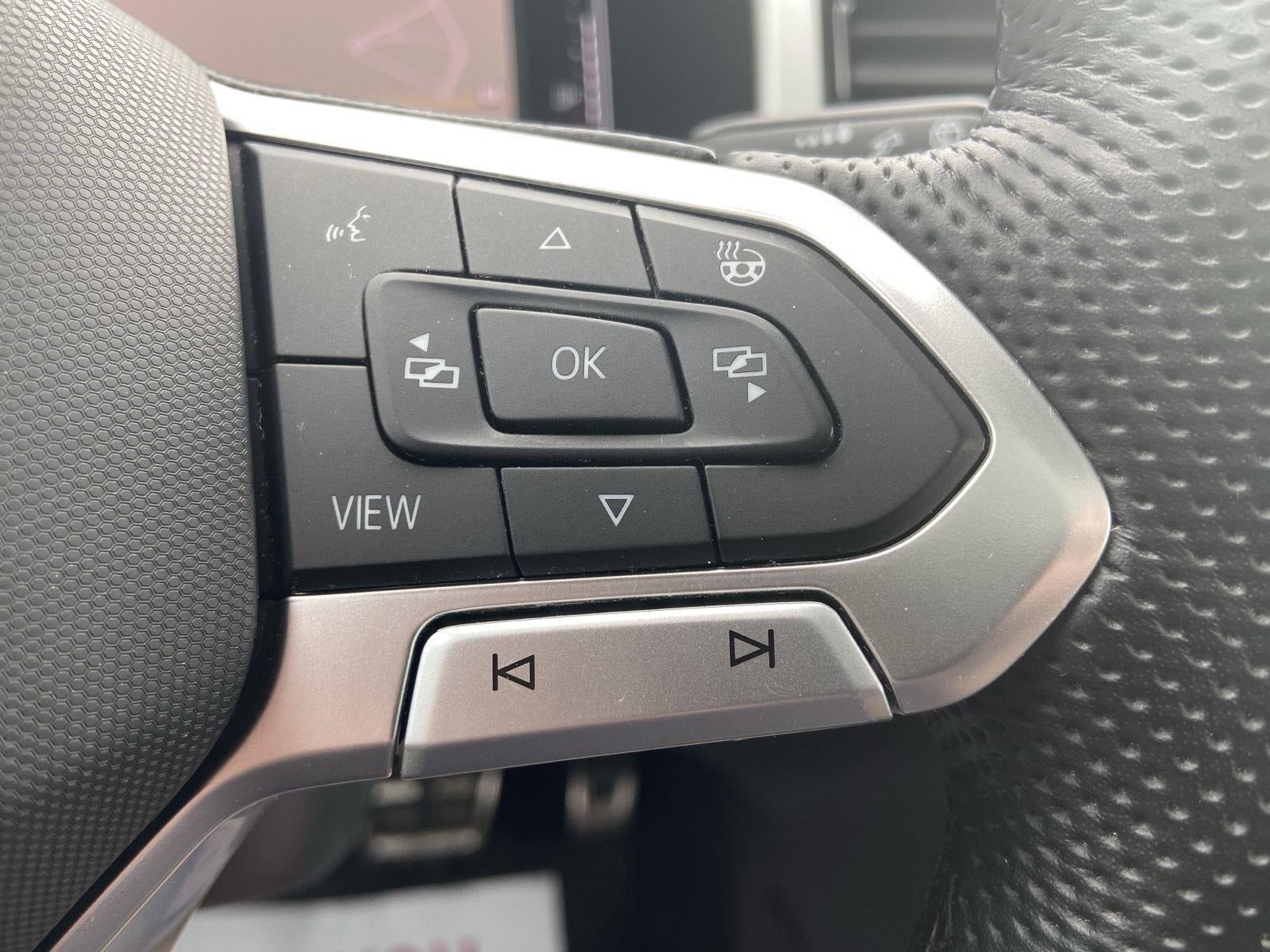 2023 Volkswagen Atlas 3.6L V6 SEL R-Line Black