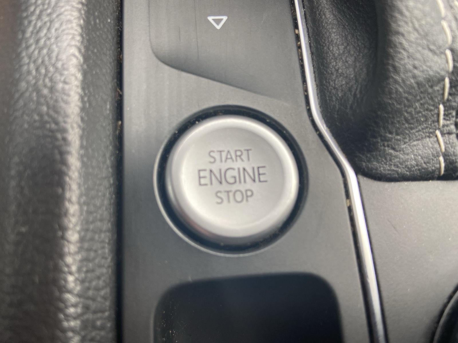 2023 Volkswagen Atlas 3.6L V6 SEL R-Line Black