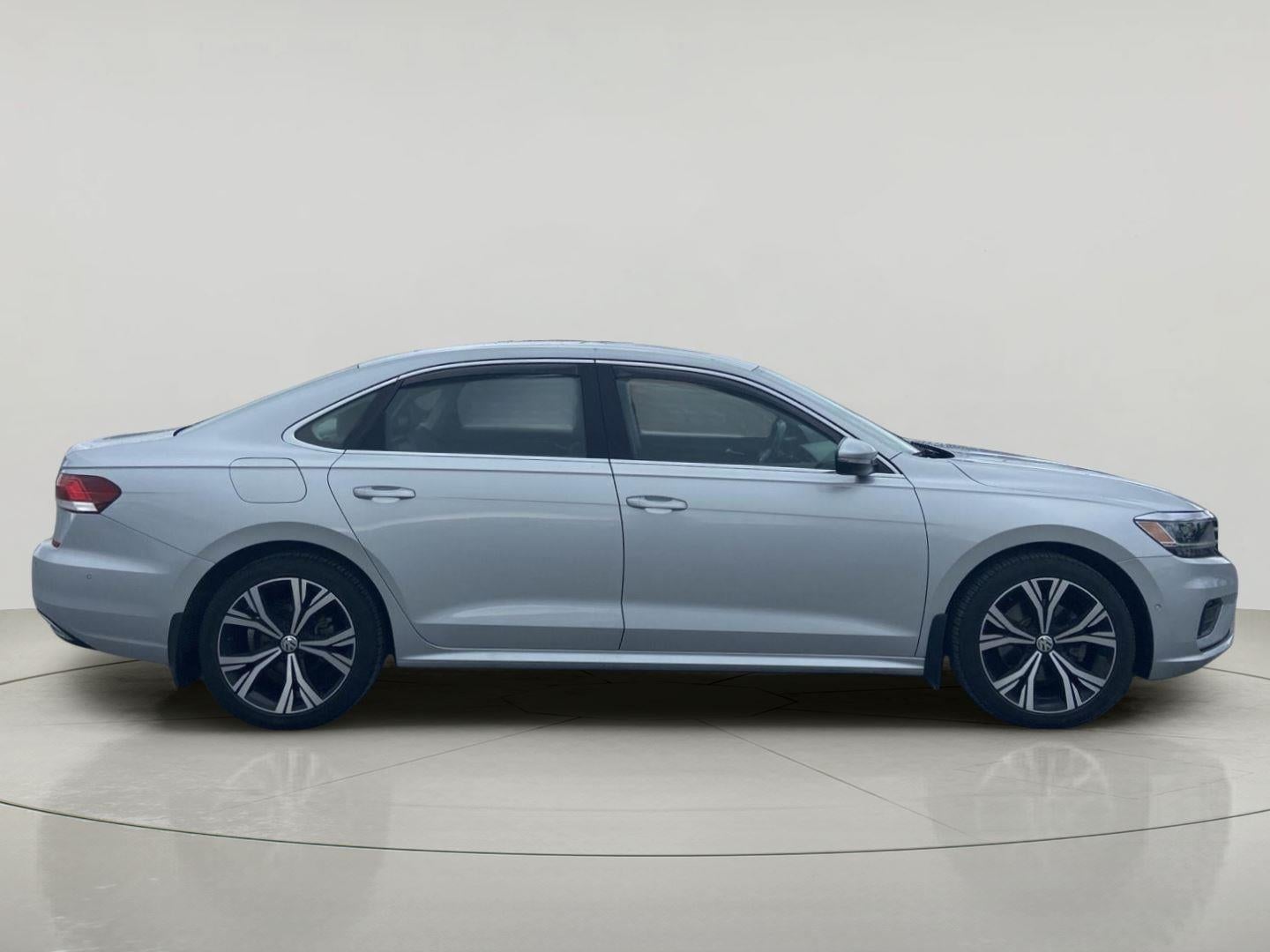 1VWCA7A3XLC020073
