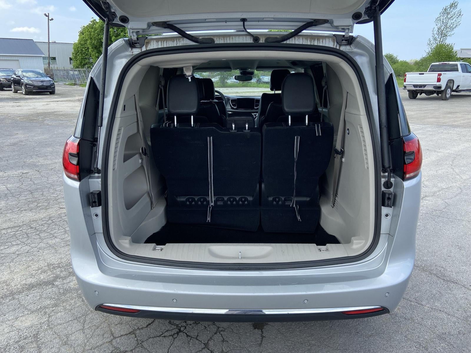 2024 Chrysler Pacifica Touring L