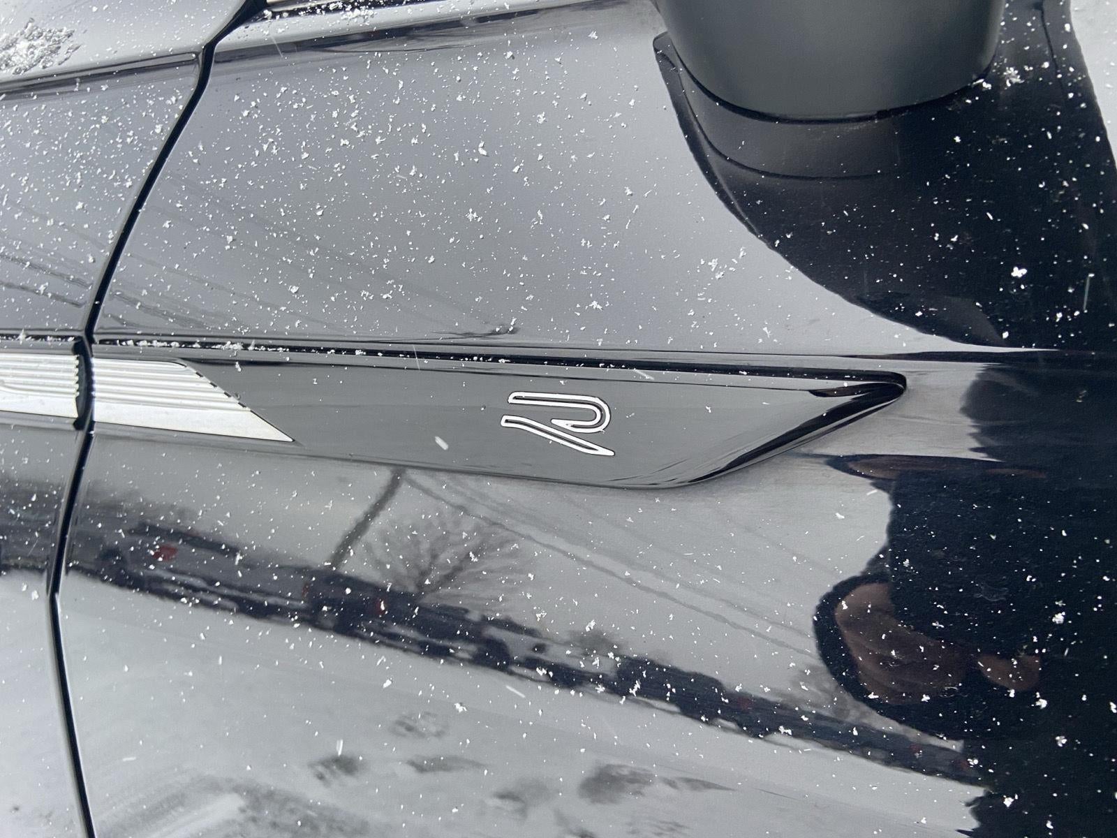 2022 Volkswagen Tiguan 2.0T SEL R-Line