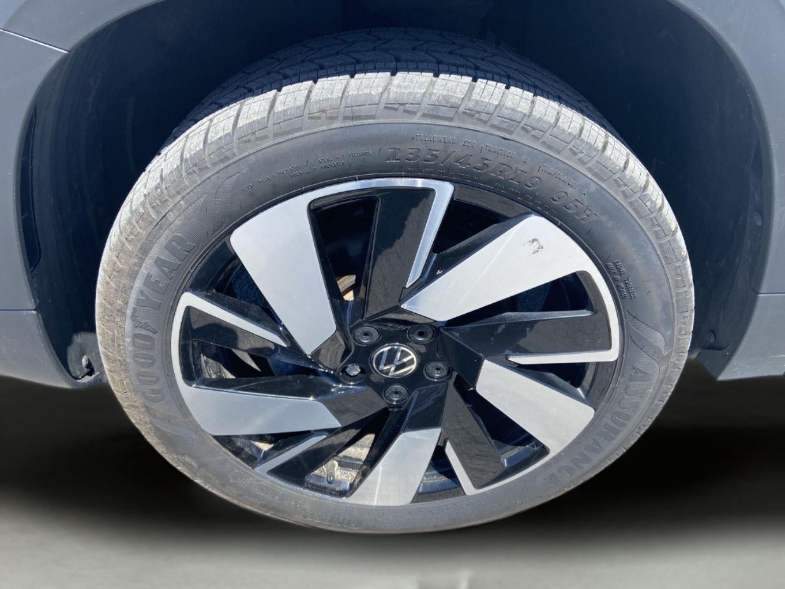 2024 Volkswagen Taos SEL