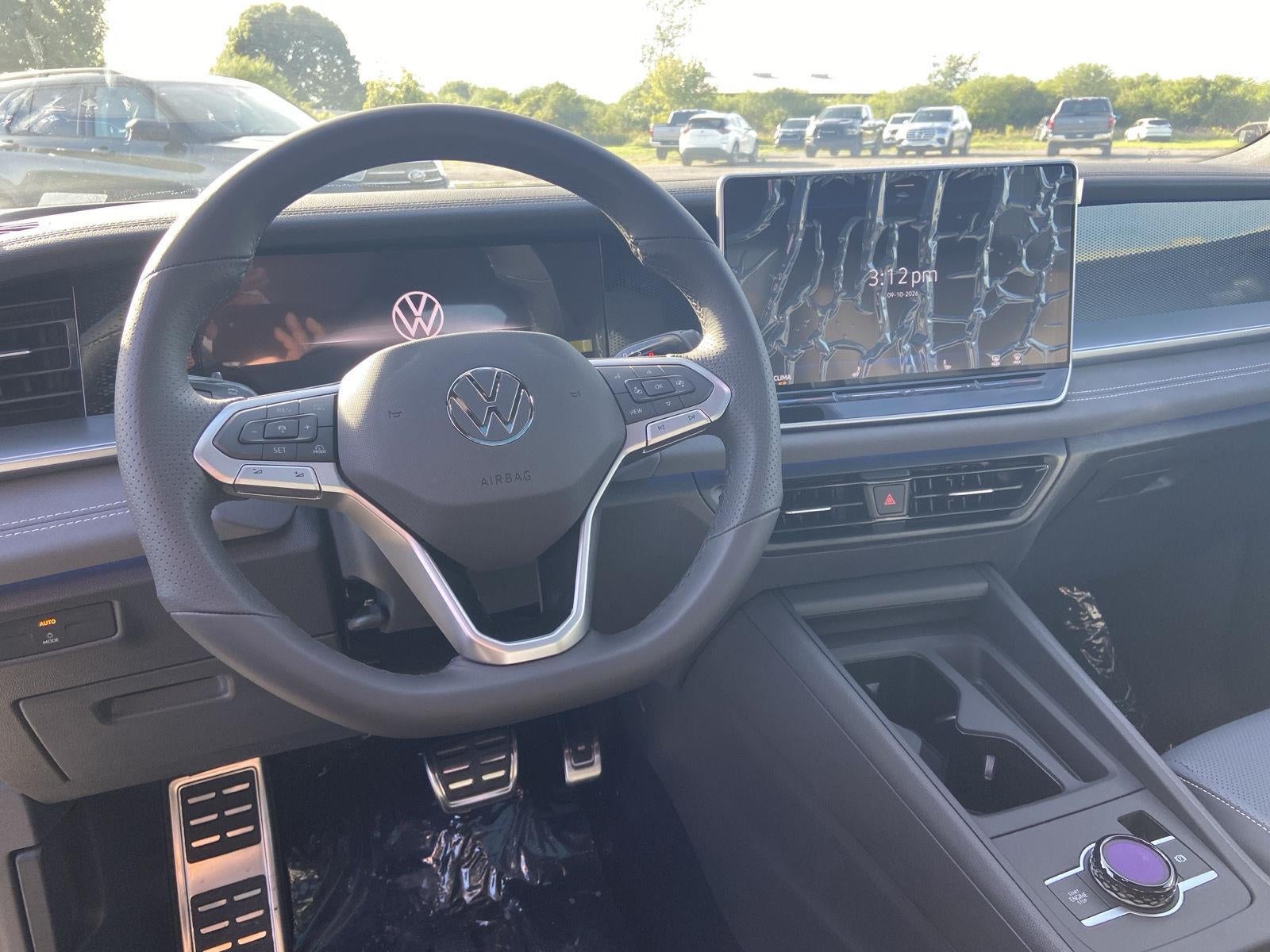 2026 Volkswagen Tiguan SE R-Line Black