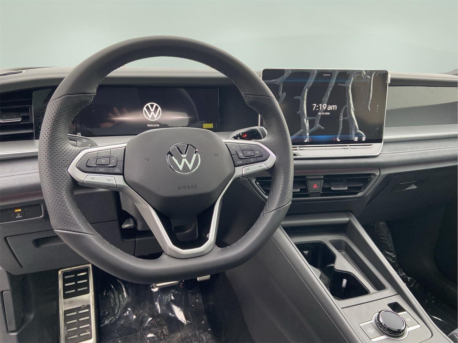 2026 Volkswagen Tiguan SE R-Line Black