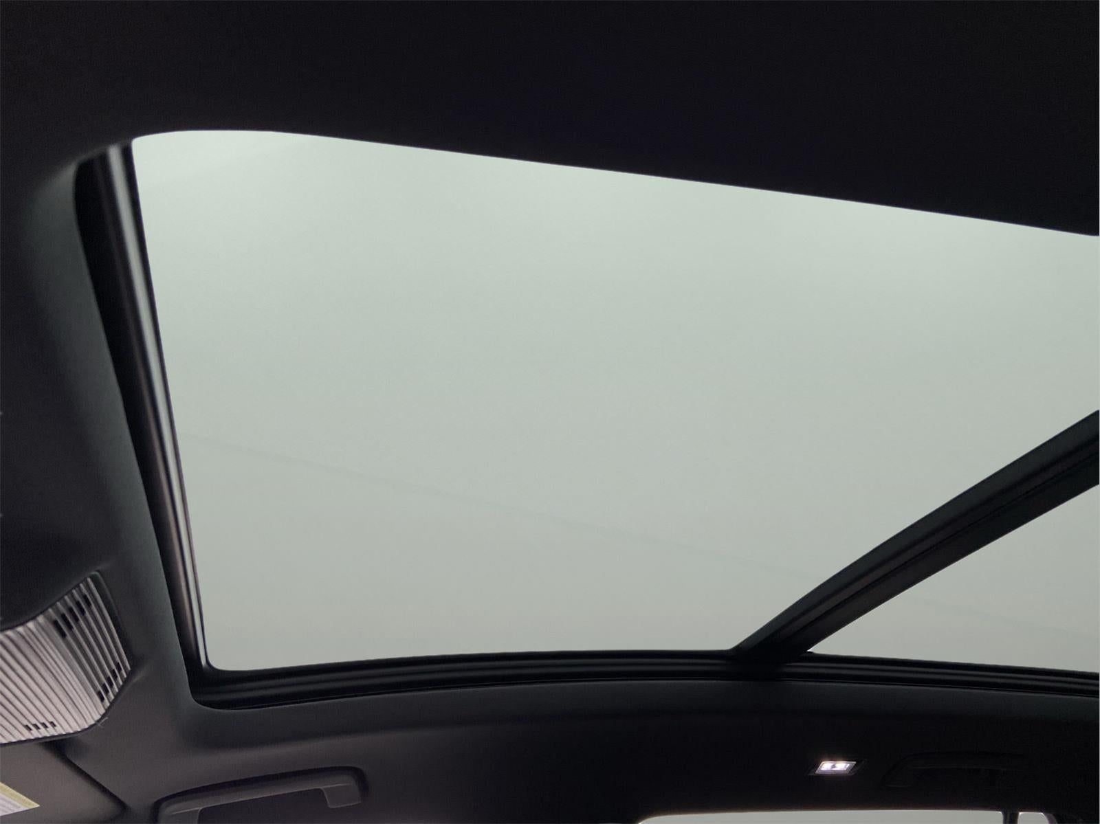 2026 Volkswagen Tiguan SE R-Line AWD