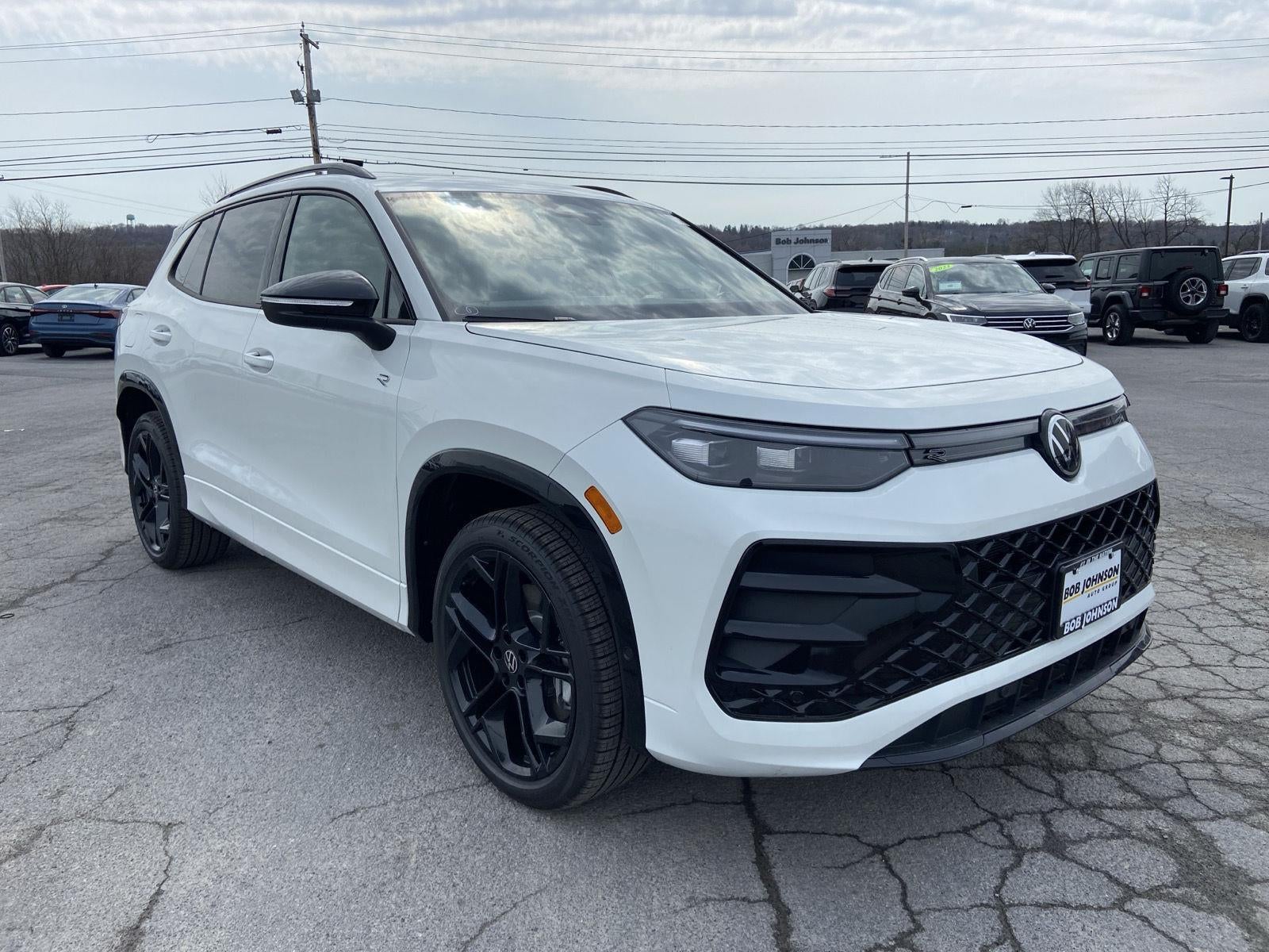 2026 Volkswagen Tiguan 2.0T SE R-Line Black