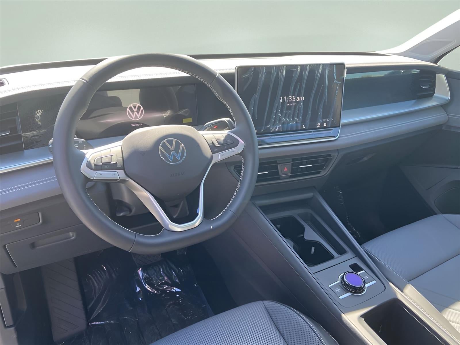 2025 Volkswagen Tiguan 2.0T SE